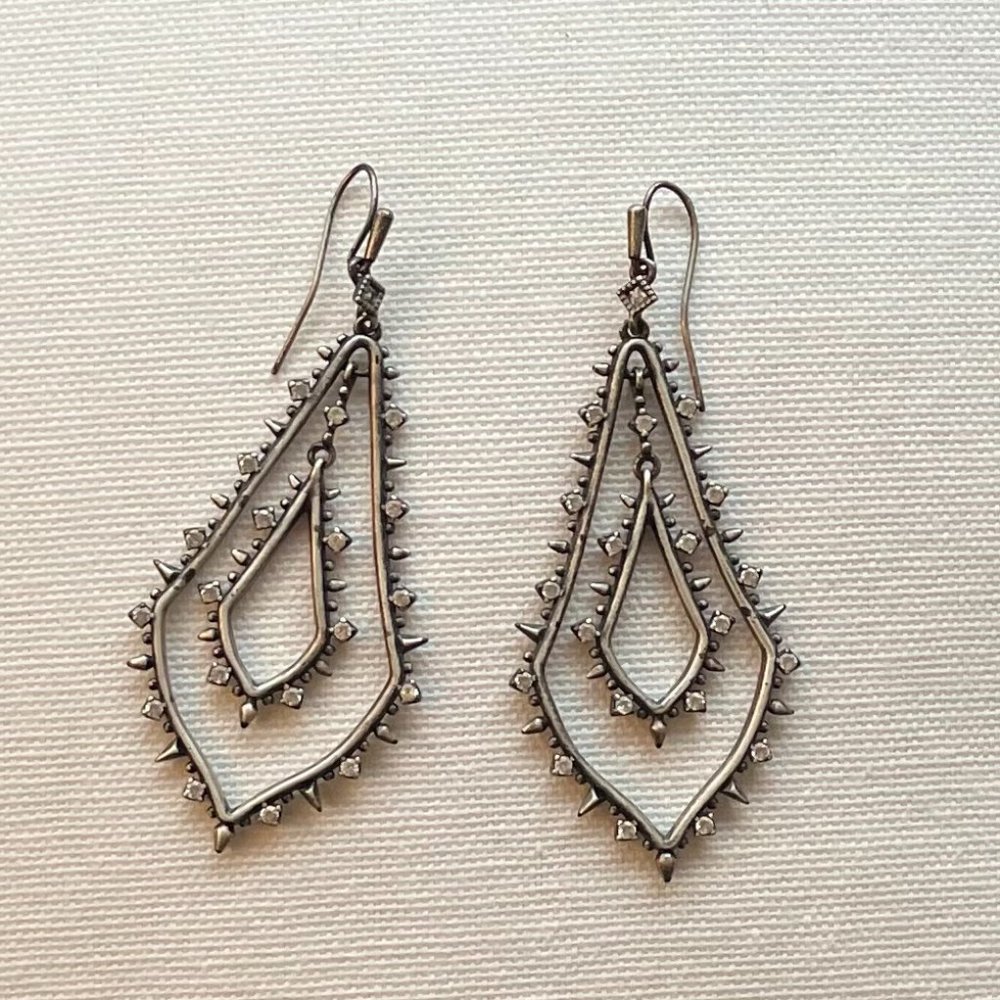 KENDRA SCOTT ALICE DROP STATEMENT EARRINGS